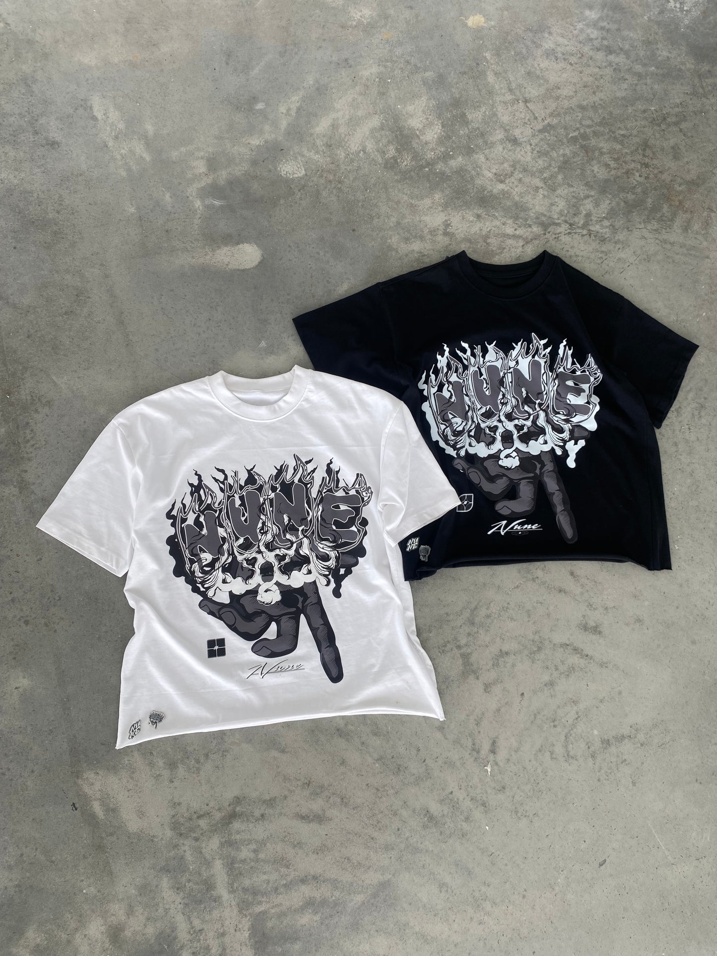 "DON'T BITE THE HAND THAT FEEDS YOU" BLK TEE